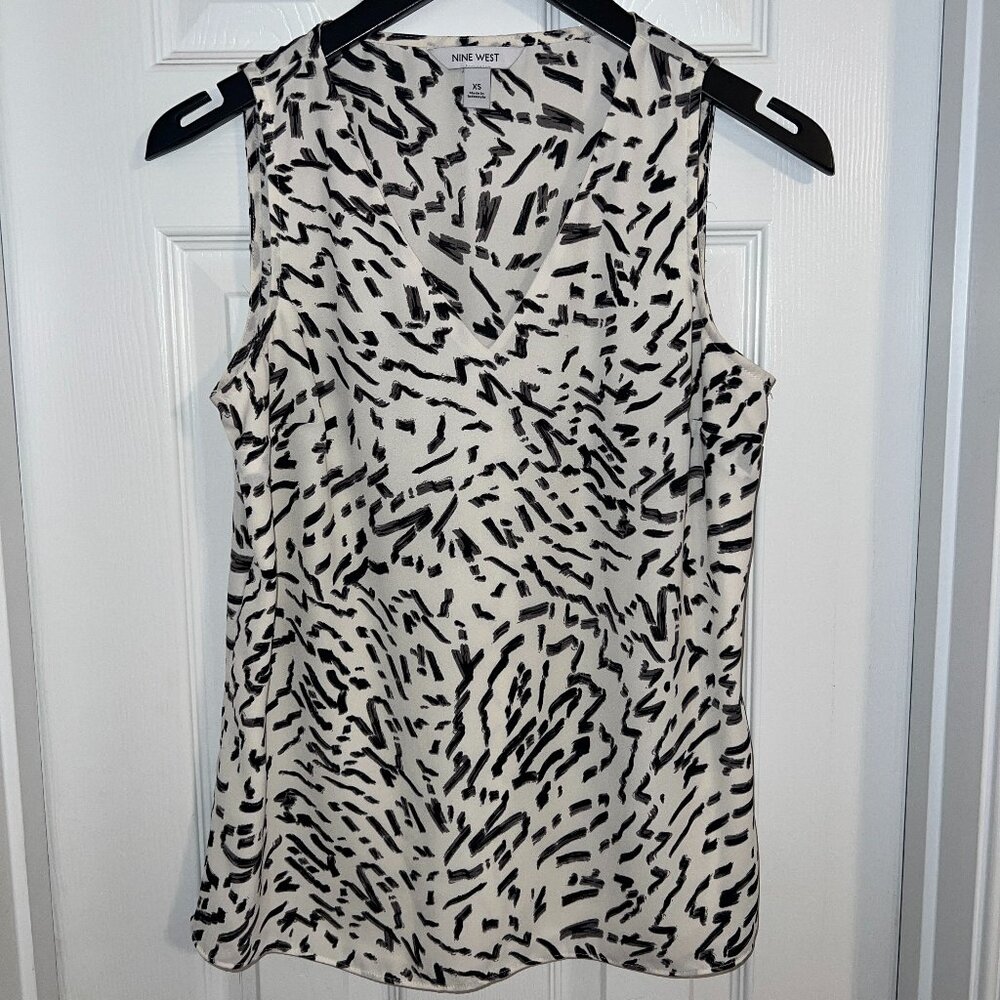 Nine West V-Neck Tank Top